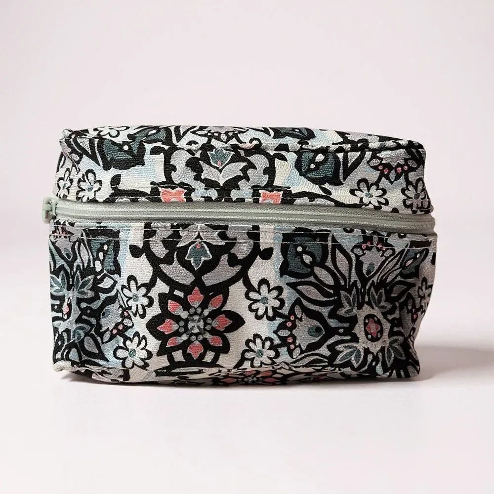 Vera Bradley Toiletry/Cosmetic Bag - Lisbon Medallion